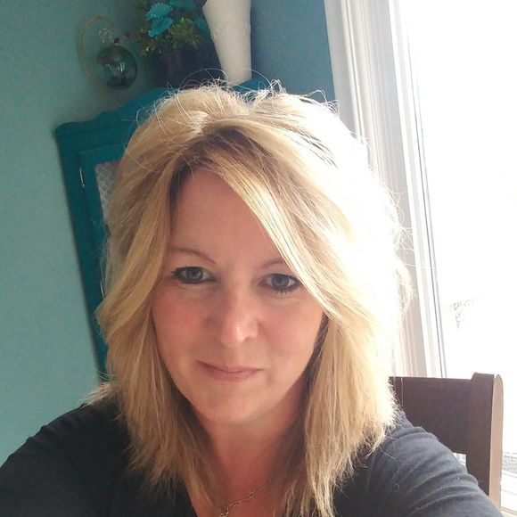 Meet your Posher, Cally - Picture 1 of 1